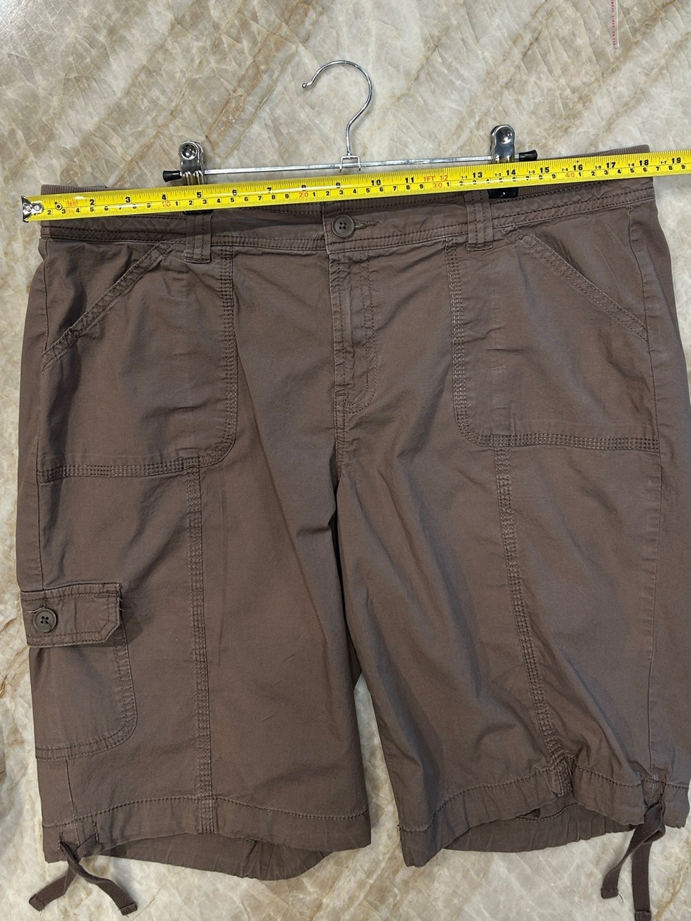 St. John's Bay Cotton Blend Cargo Shorts Brown Drawstring Hem Size 14 EUC - Picture 4 of 7